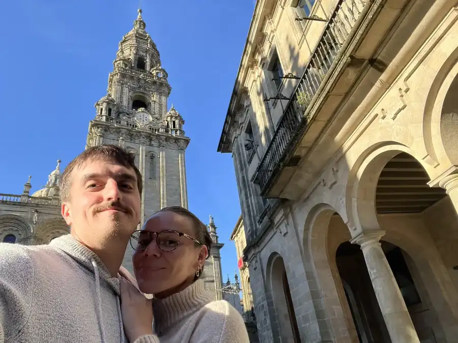 Juntos junto a la Catedral de Santiago de Compostela